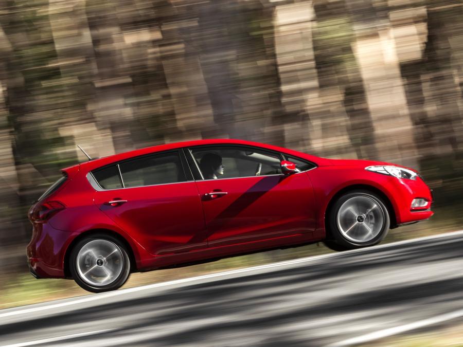  Kia Cerato Hatchback 2013 года  (AU) (фото 17 из 23)